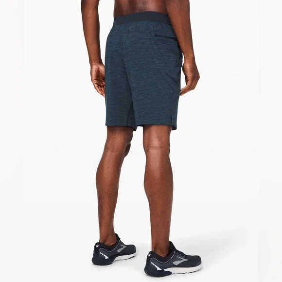 EUC Lululemon T.H.E. Short 9" *Liner in Heather Allover Iron Blue True Navy - Picture 3 of 5